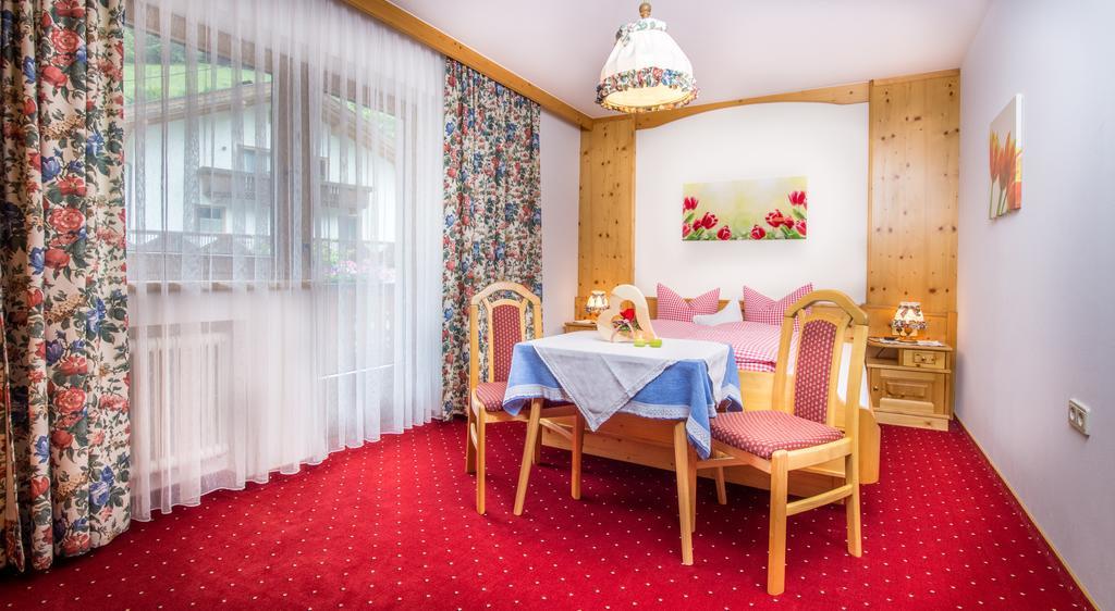מלון שוונדאו Landhaus Tipotsch מראה חיצוני תמונה